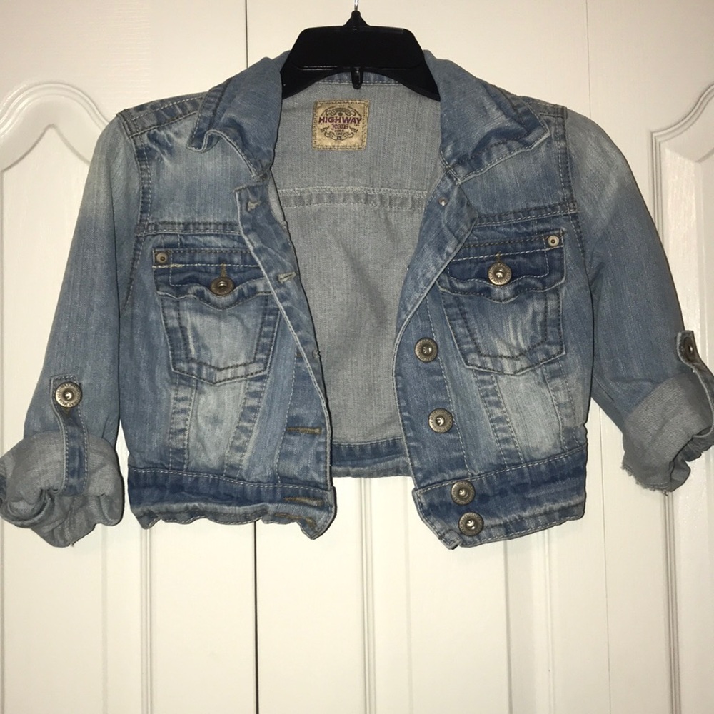 Cropped jean jacket